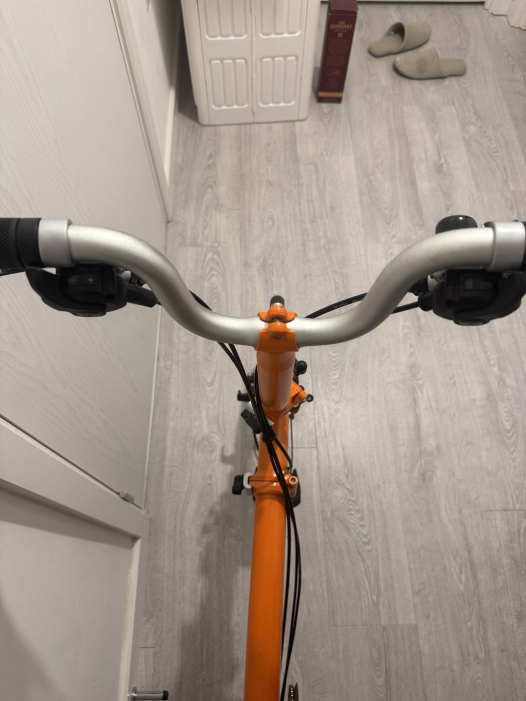 Excellent condition 2023 Brompton C Line Explore (6-speed) in Orange