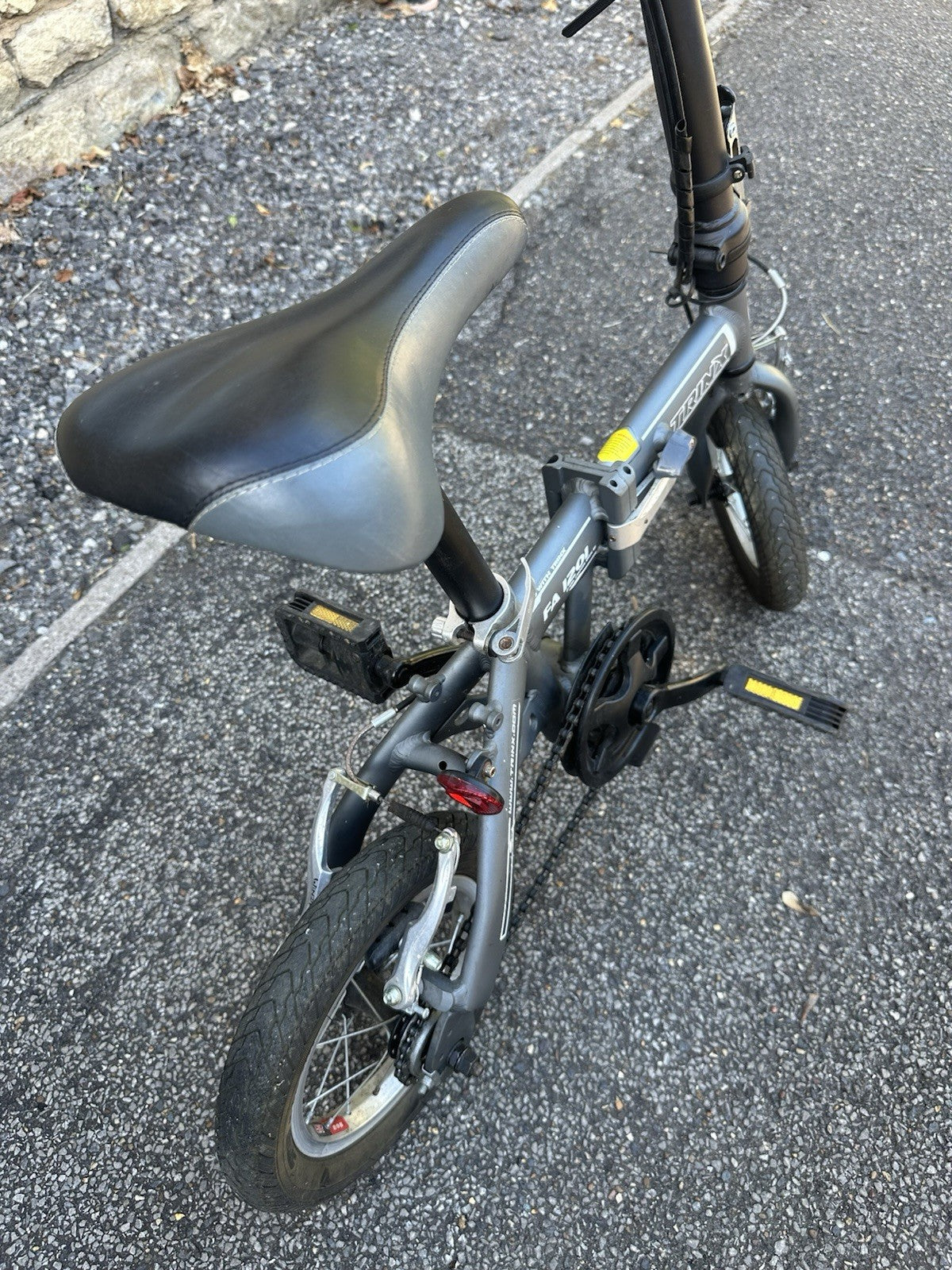 Trinx FA1201 12in Folding Bike Grey/Black Adjustable Seat 1 Speed FA1201