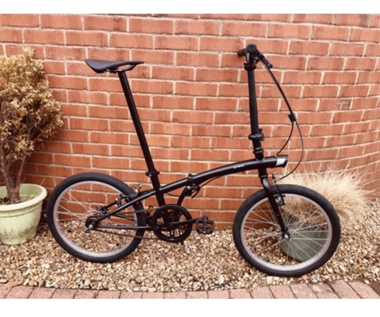 BTWIN 100 Folding Bike 20-inch, Black, 1-Speed, Bike Stand