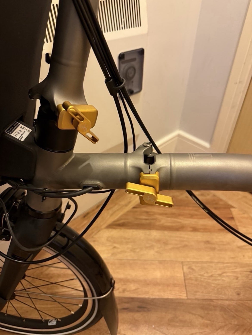 Brompton E T line titanium folding bike, only 24 miles