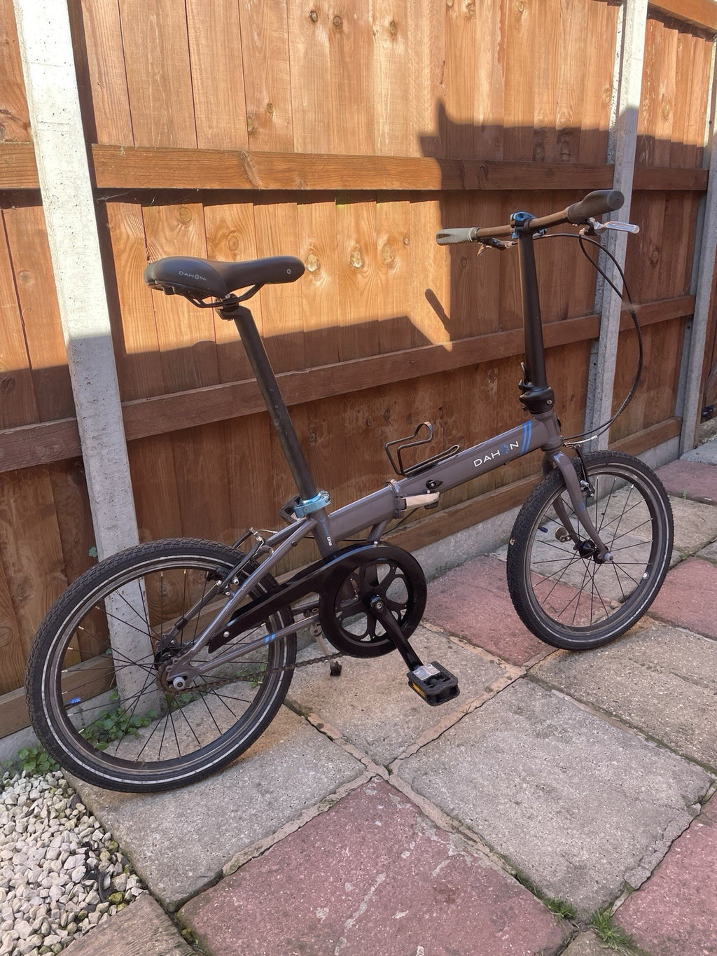Dahon Speed UNO Folding Bicycle With Cover Perfect Holiday Bicycle