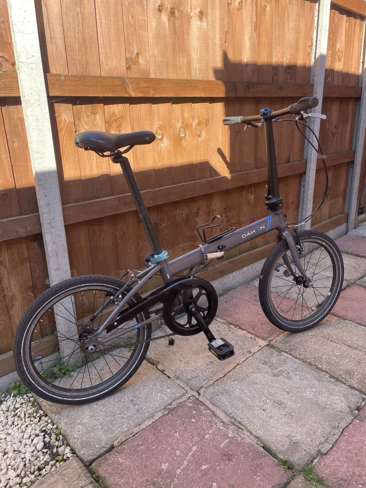 Dahon Speed UNO Folding Bicycle With Cover Perfect Holiday Bicycle