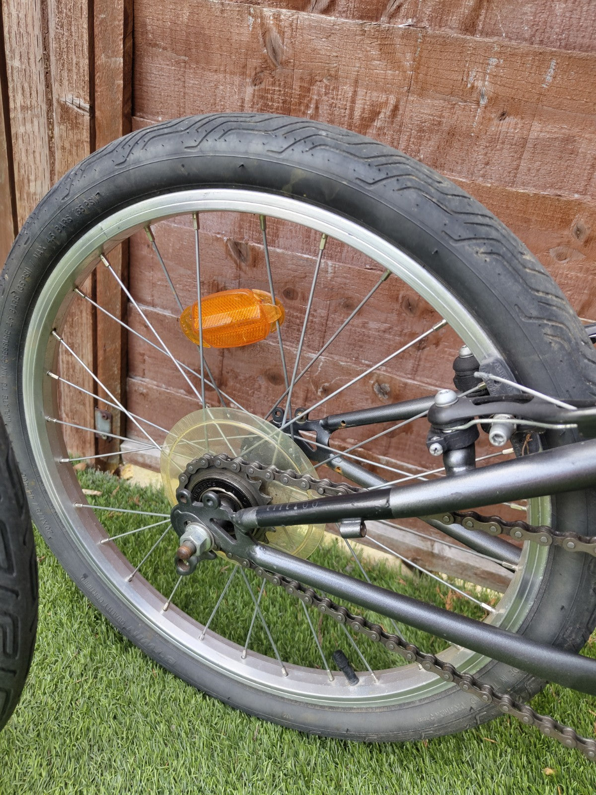 B'TWIN Folding Bike 20" Wheel - Compact Foldable Bicycle - Great Condition