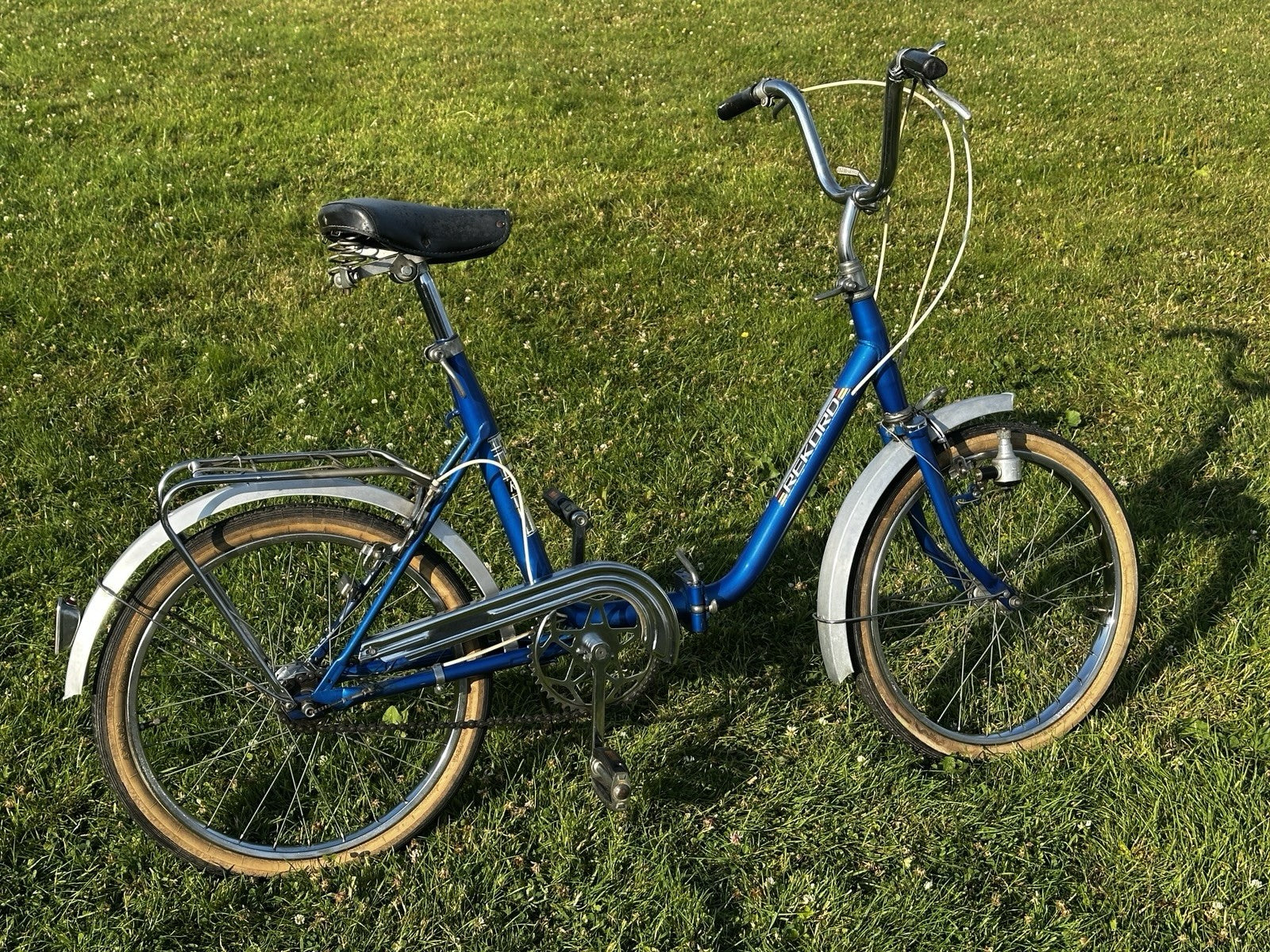 Vintage 1975 Rekord Superlux De Luxe Folding Bicycle.