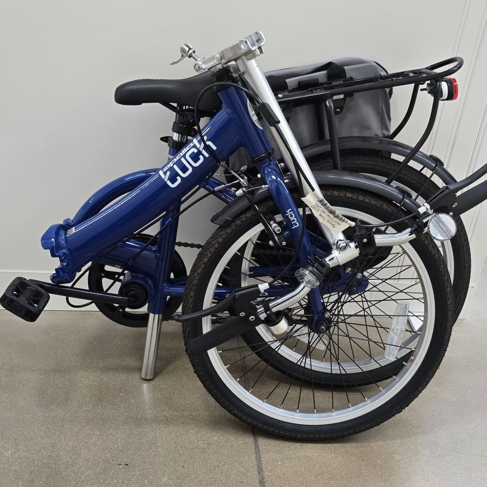 Apollo Tuck Folding Bike 20in Blue 1-Speed V-Brake Kickstand