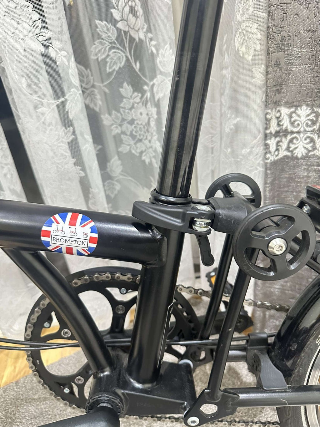 Brompton Folding Bike 16in M Frame Black Caliper Brakes Flat Bar Mudguards