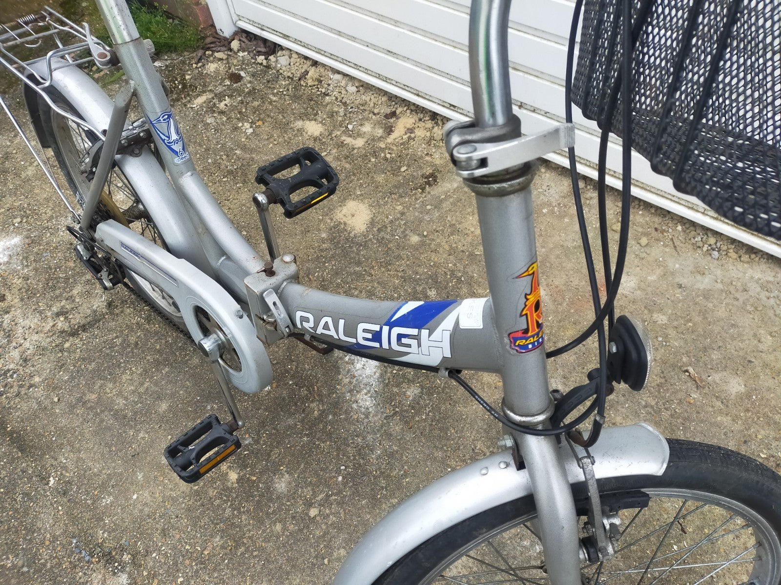Fold Up Bicycle Ladies Raleigh Foldaway Bike. Recycling project, needs service