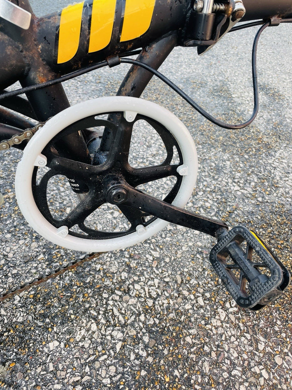 Fold-Up Unisex Bike/Bicycle In Black With Gears