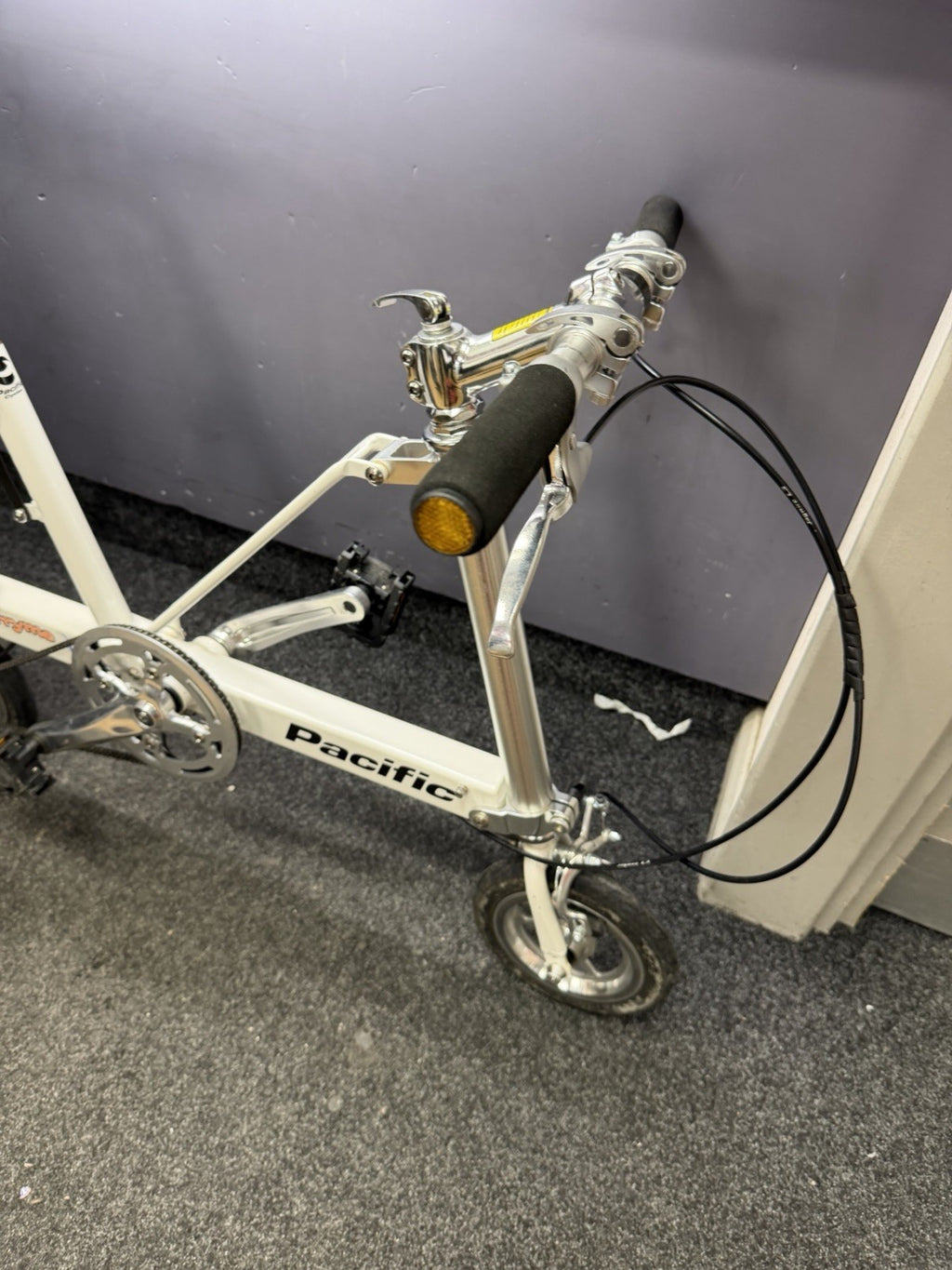PACIFIC CYCLES CARRYME FOLDING BIKE WITH TRAVEL BAG LIGHTWEIGHT COMPACT COMMUTE