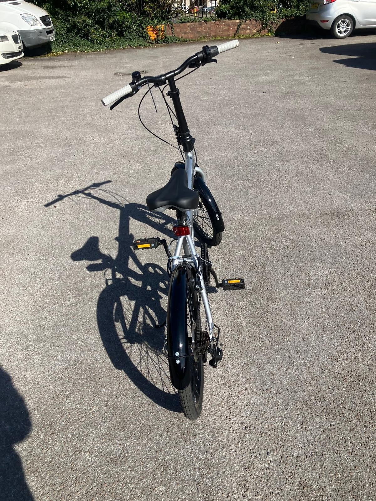 Cross CRF500 20 inch Wheel Size Unisex Folding Bike - White (with Pump)