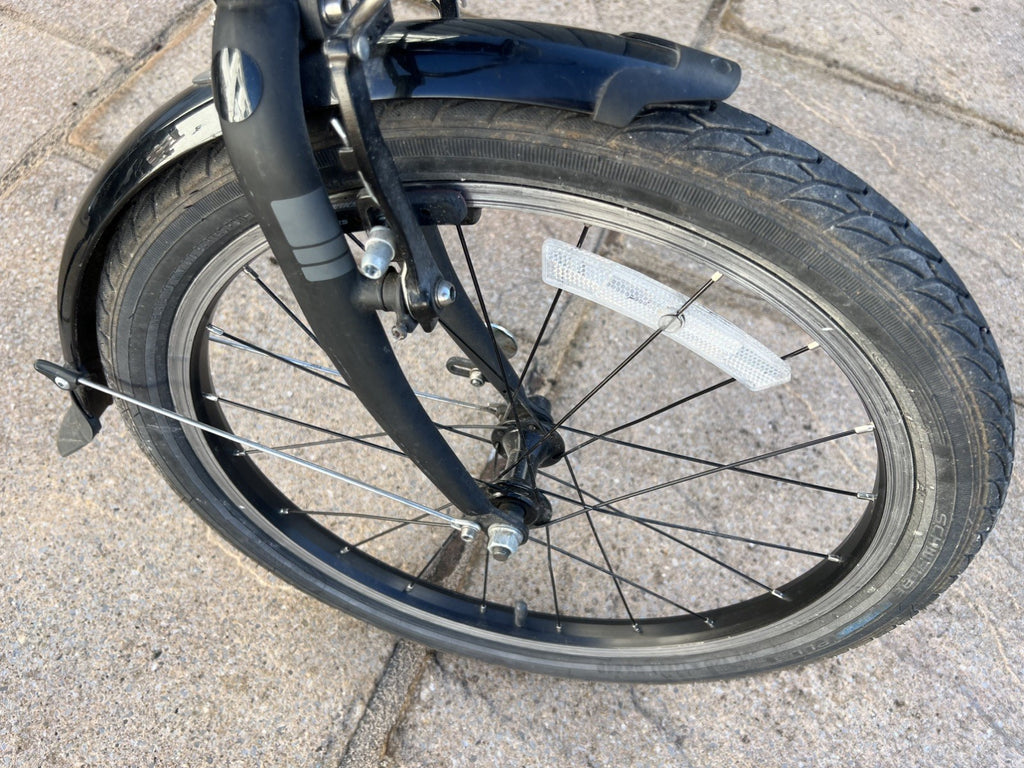 Dahon Vitesse D7 HG Folding bicycle.