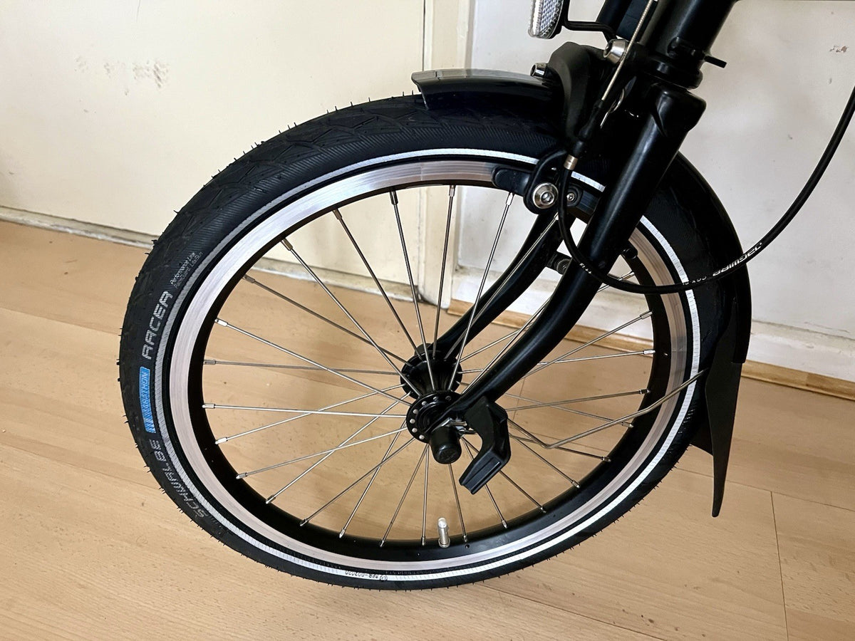 Brompton C Line Explore 2025 6-Speed Folding Bike 16in M Frame Matte Black