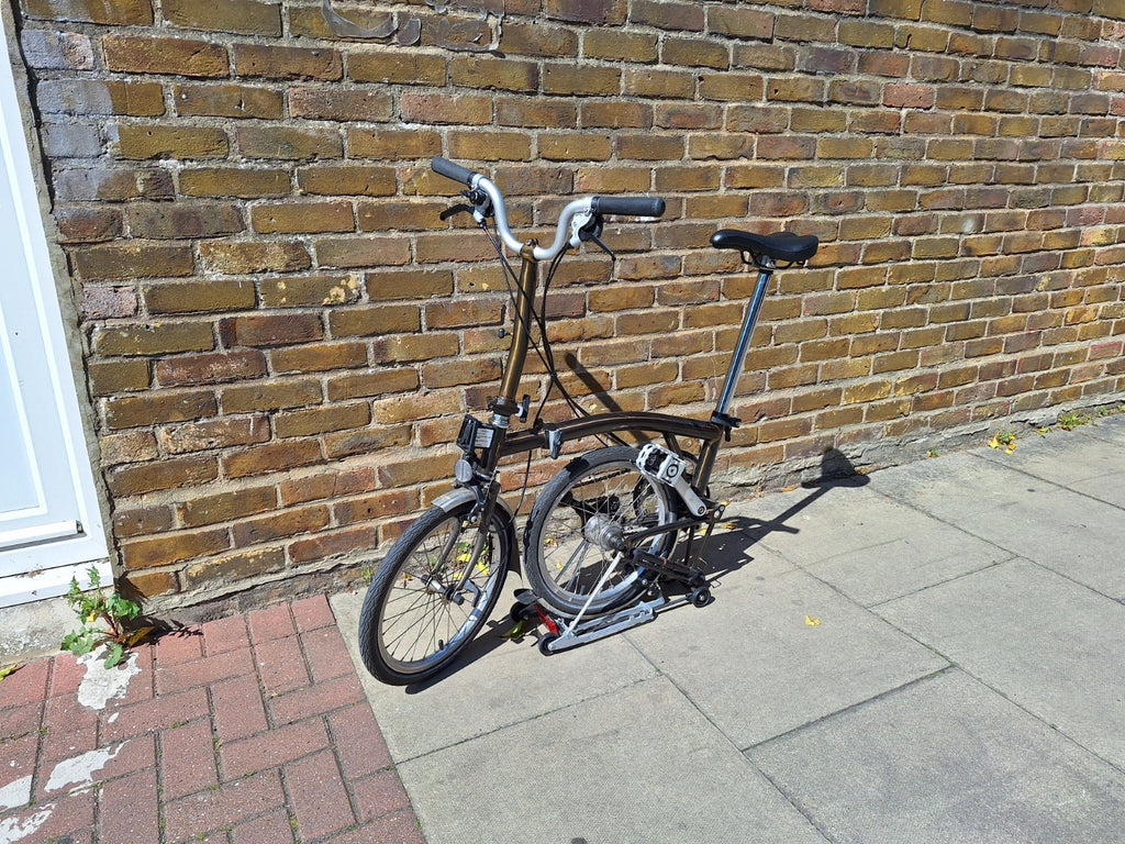 Brompton C Line Explore - 6 Speed - Mid Bar - Gloss Lacquer 2022