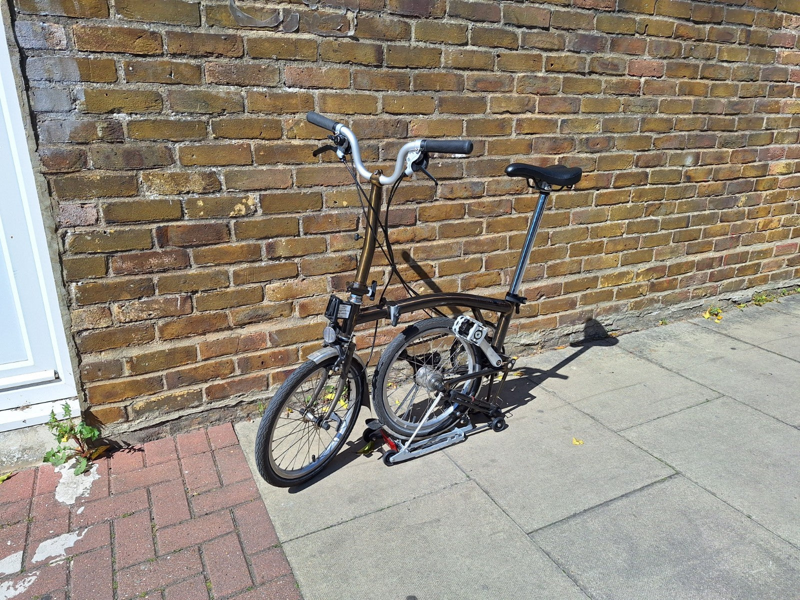 Brompton C Line Explore - 6 Speed - Mid Bar - Gloss Lacquer 2022
