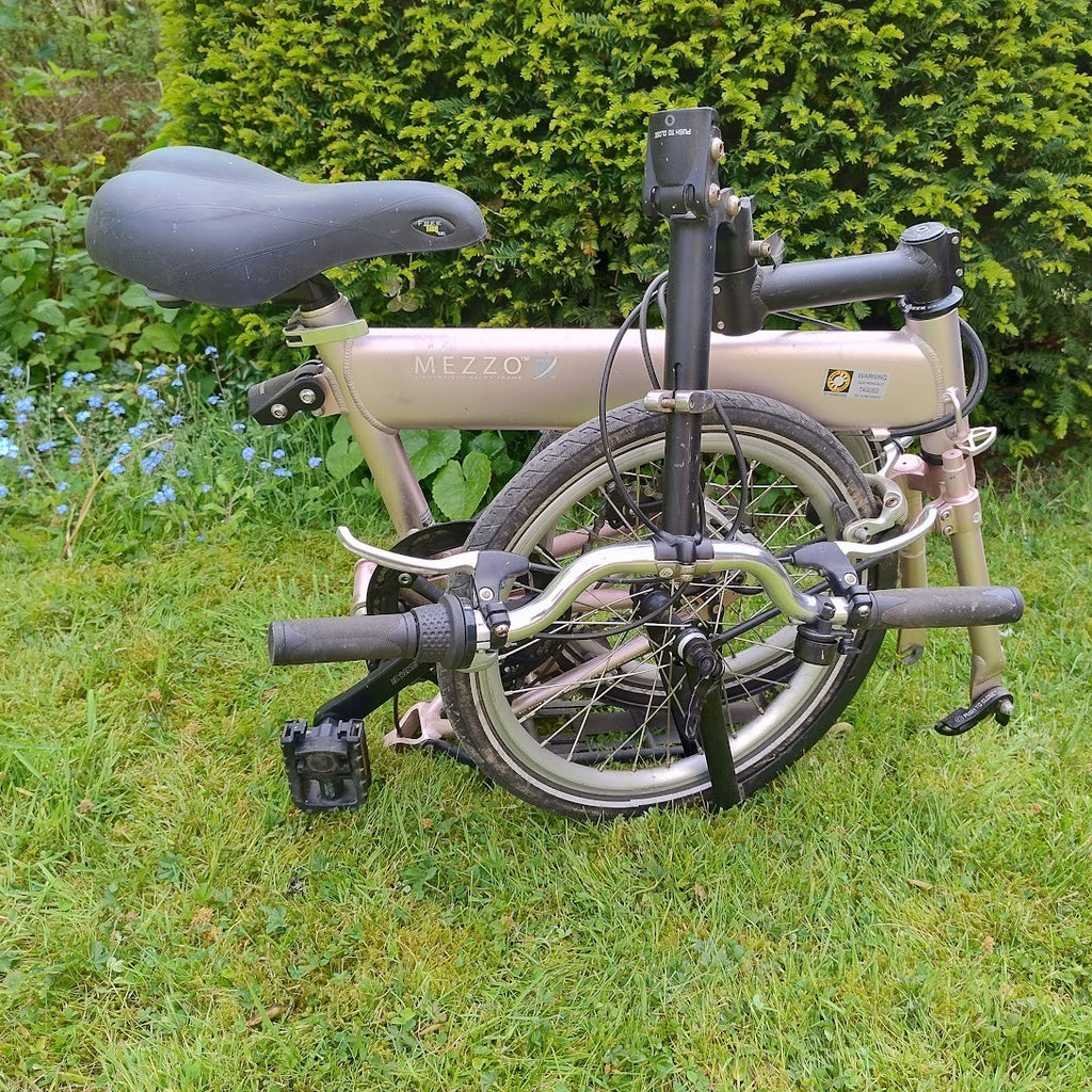 Mezzo D-9 folding bike. 9 Speed, light, easy to fold. Used, but good condition