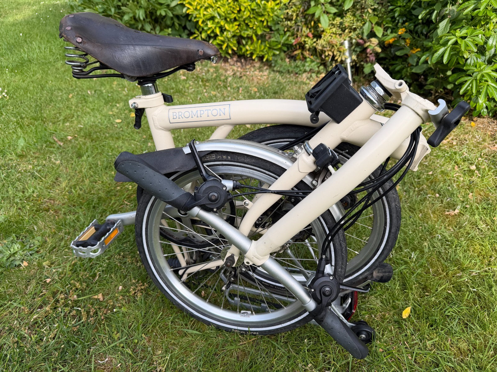 Brompton S6R Folding Bike 6 Speed Ivory Cream with Rack & Brooks Saddle