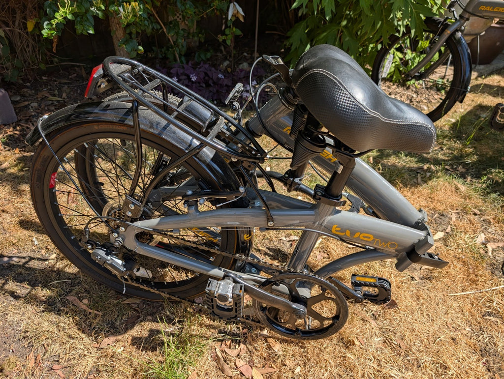Raleigh Evo Two Folding Bike 20" Aluminium Frame, 7-Speed with Rear Rack & Stand