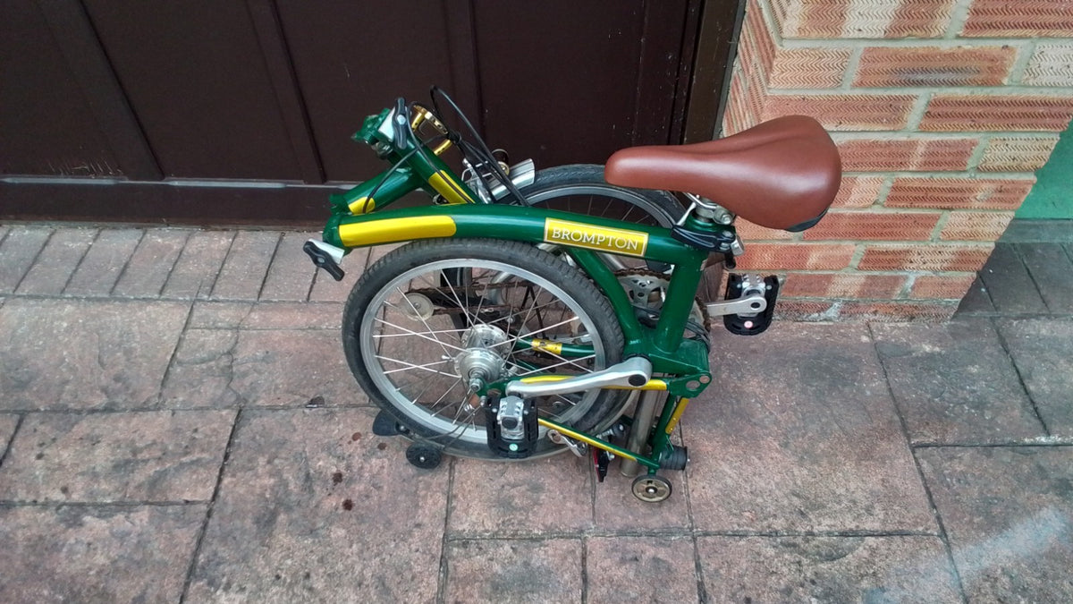 Brompton Folding Bike 3-Speed, Green.  Good Condition And  Ready For Use.
