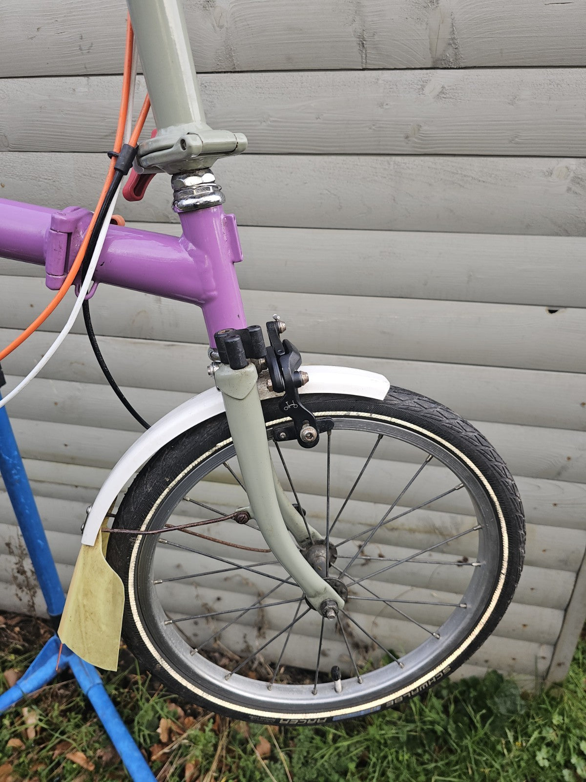 Bespoke Brompton S3L - titanium seatpost, Brooks saddle, unique colours and more