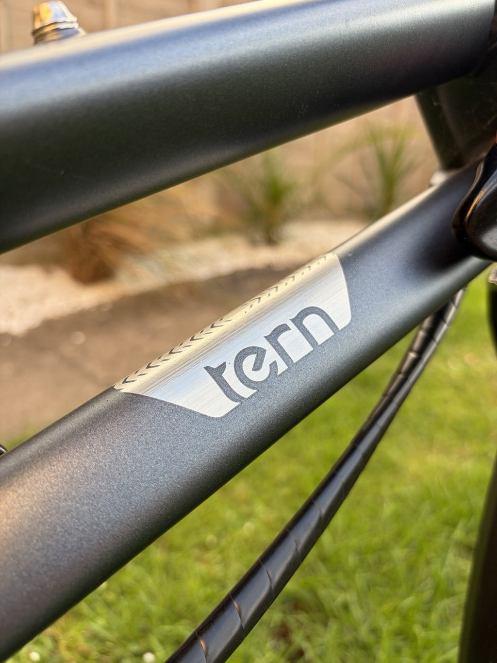 Tern BYB P8 20in Folding Bike 8-Speed Grey/Black Rear Rack Mudguards