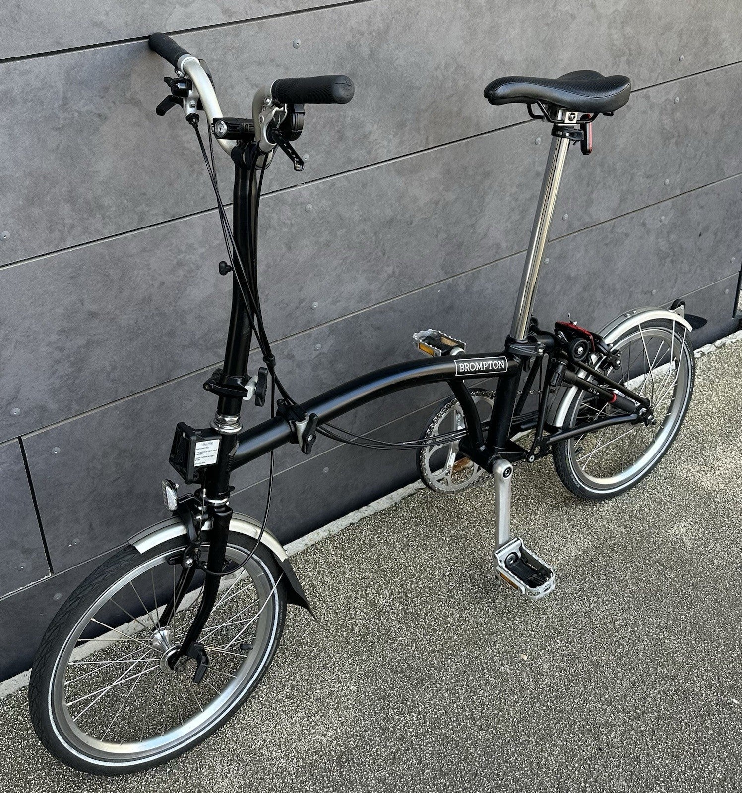 Brompton H6L Black (6 Speed) – 2021 - Fully Serviced, Excellent Cond + Extras