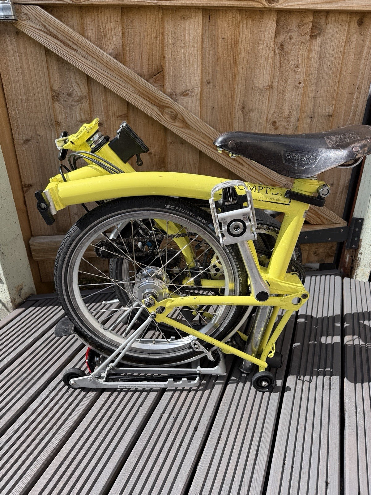 Brompton M6R Folding Bike - 6 Speeds - Yuzu Lime Rear Rack Carrier Block