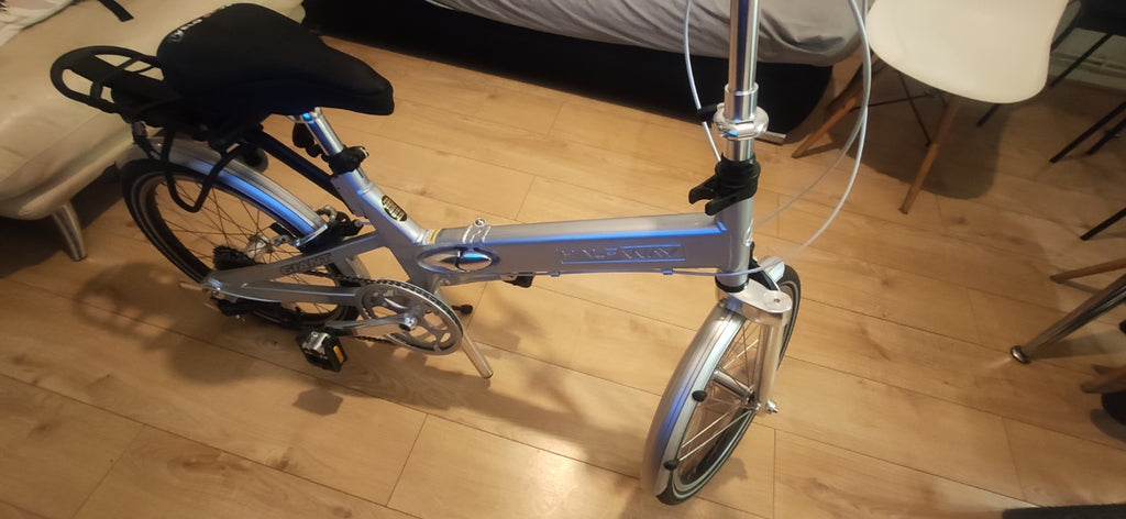 Giant Halfway Folding Bike - Rare Single-Sided Design - Excellent Condition