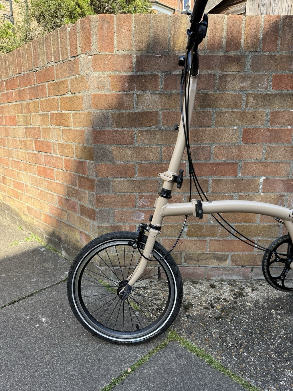 Brompton C-Line Folding Bicycle 2-Speed (Dune Sand)