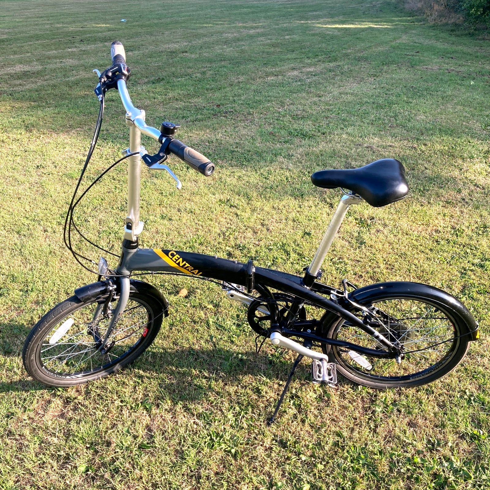 Compass Central Folding Bike 20in 7-speed RevoShift Shimano Gears - Alloy Frame