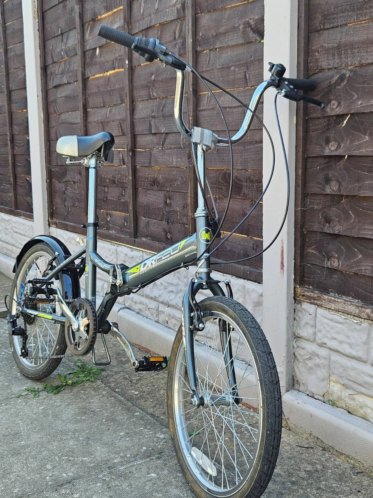 DRB Scout 20" Folding Bike - Gloss Graphite