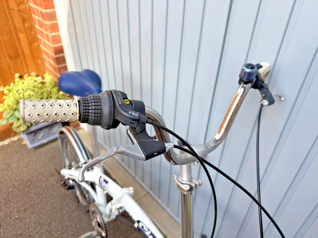 Unisex Mens Womens White Italian Cinzia Flexy Folding Bike