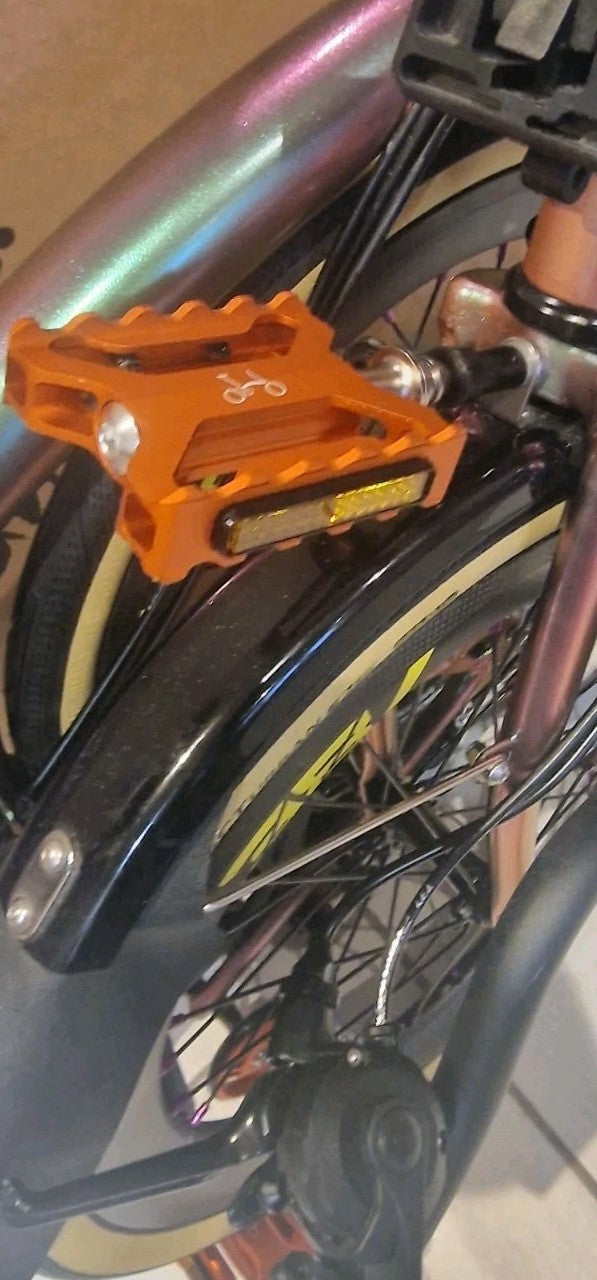 Brompton C Line 6 speed COLOURSHIFT Custom Carbon Wheels. Low £$🌎 Post📦🛫📮.