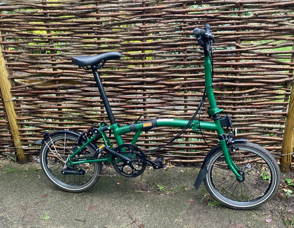 brompton c line 6 speed 2024 + £160 accessories
