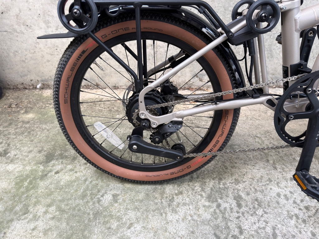Brompton G Line with Superoll & Handlebar control E-Motiq System 4 speed & extra