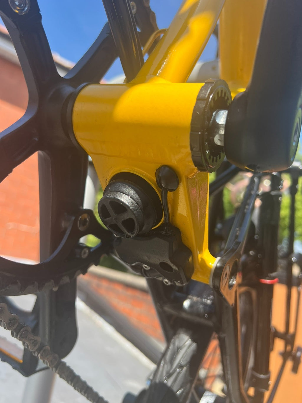 Brompton C Line 6 Speed Folding Bike Bumble bee yellow - 65 miles