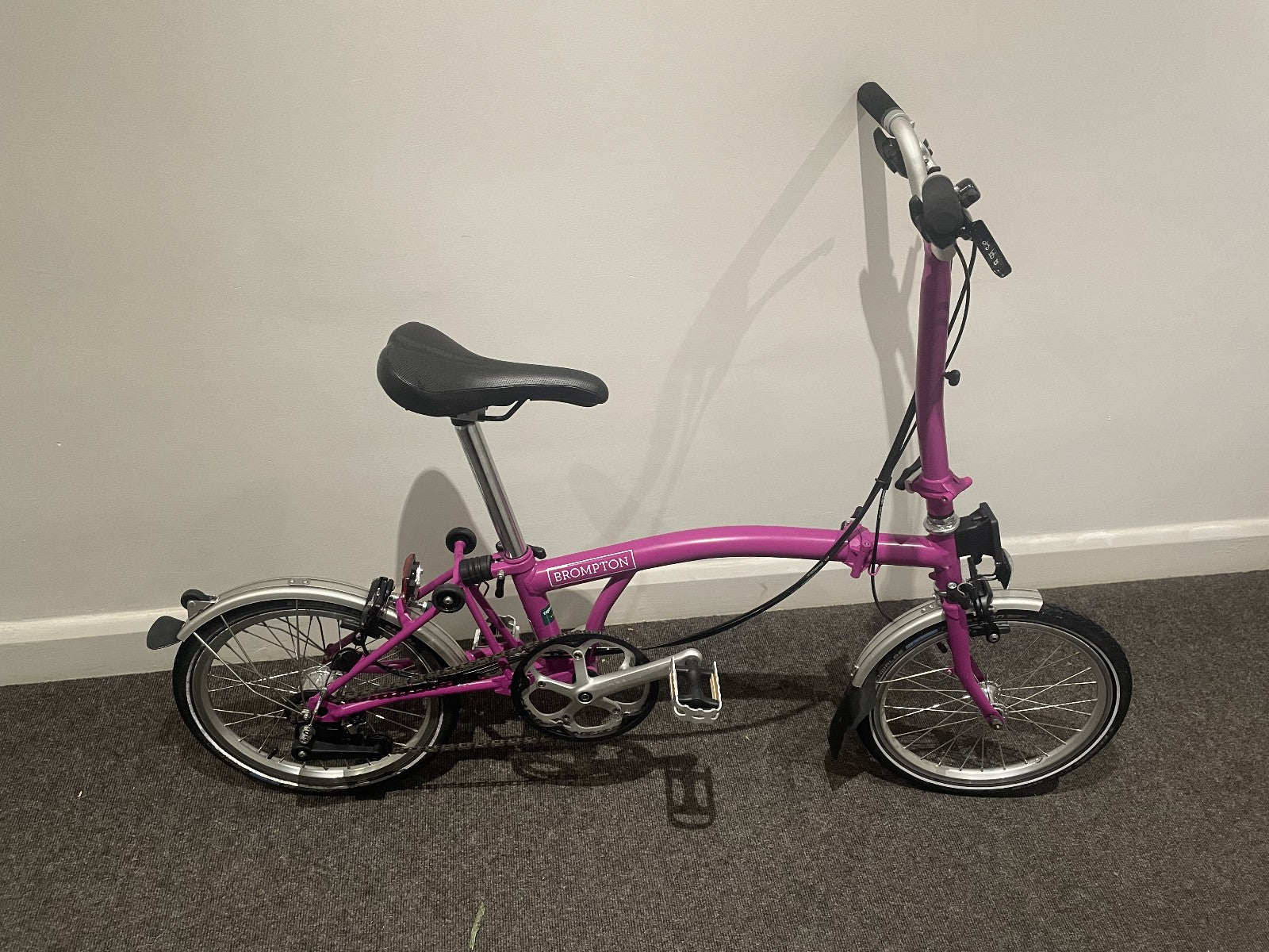 Brompton H6L Berry Crush - BRAND NEW with BAG