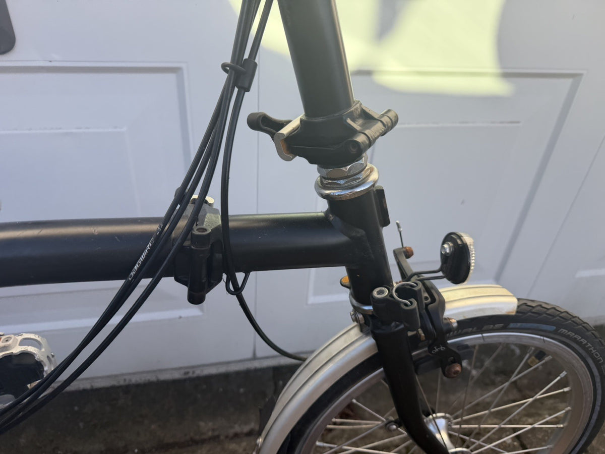 Brompton C Line M6L (6 Speed) folding bicycle - Black (avergae Condition)