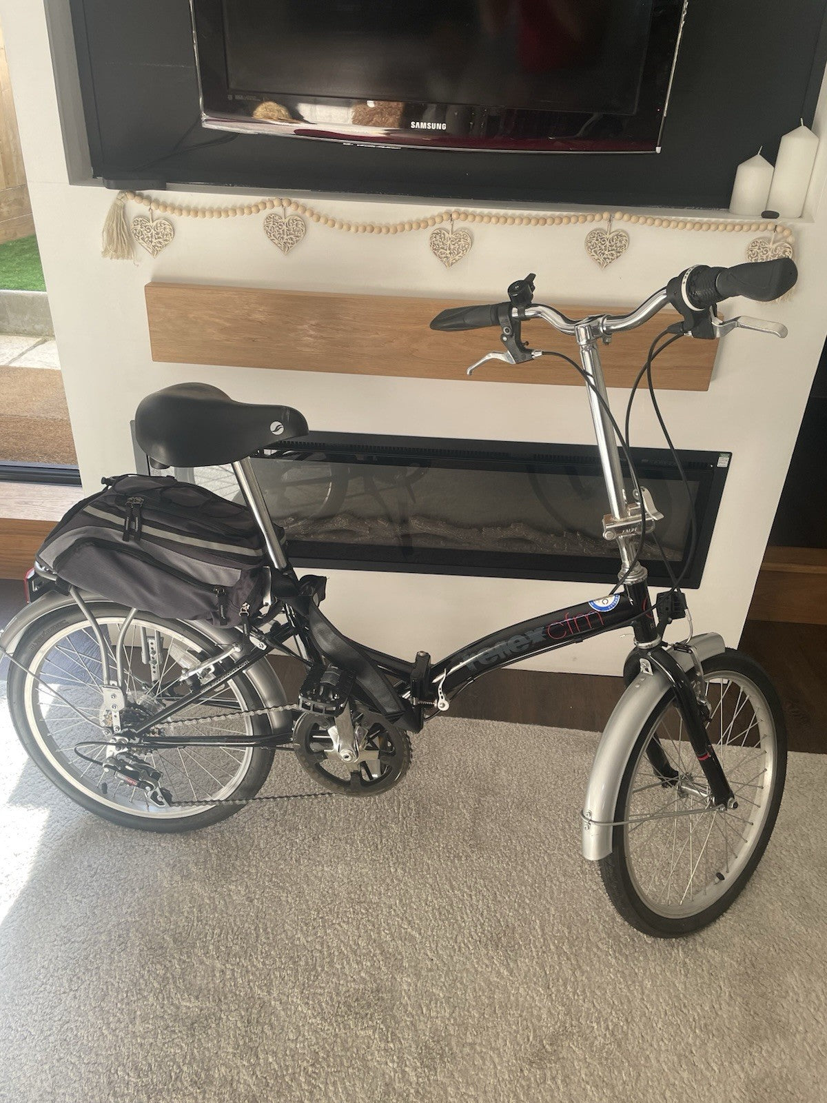CFM Reflex Folding Bike Unisex. Excellent Condition. Never Used.