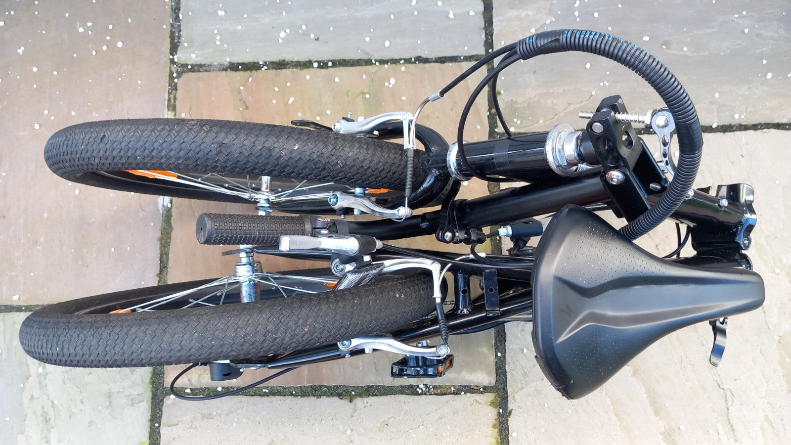 Folding Bike. 20-inch wheels. Very Good Condition. Plus Extras