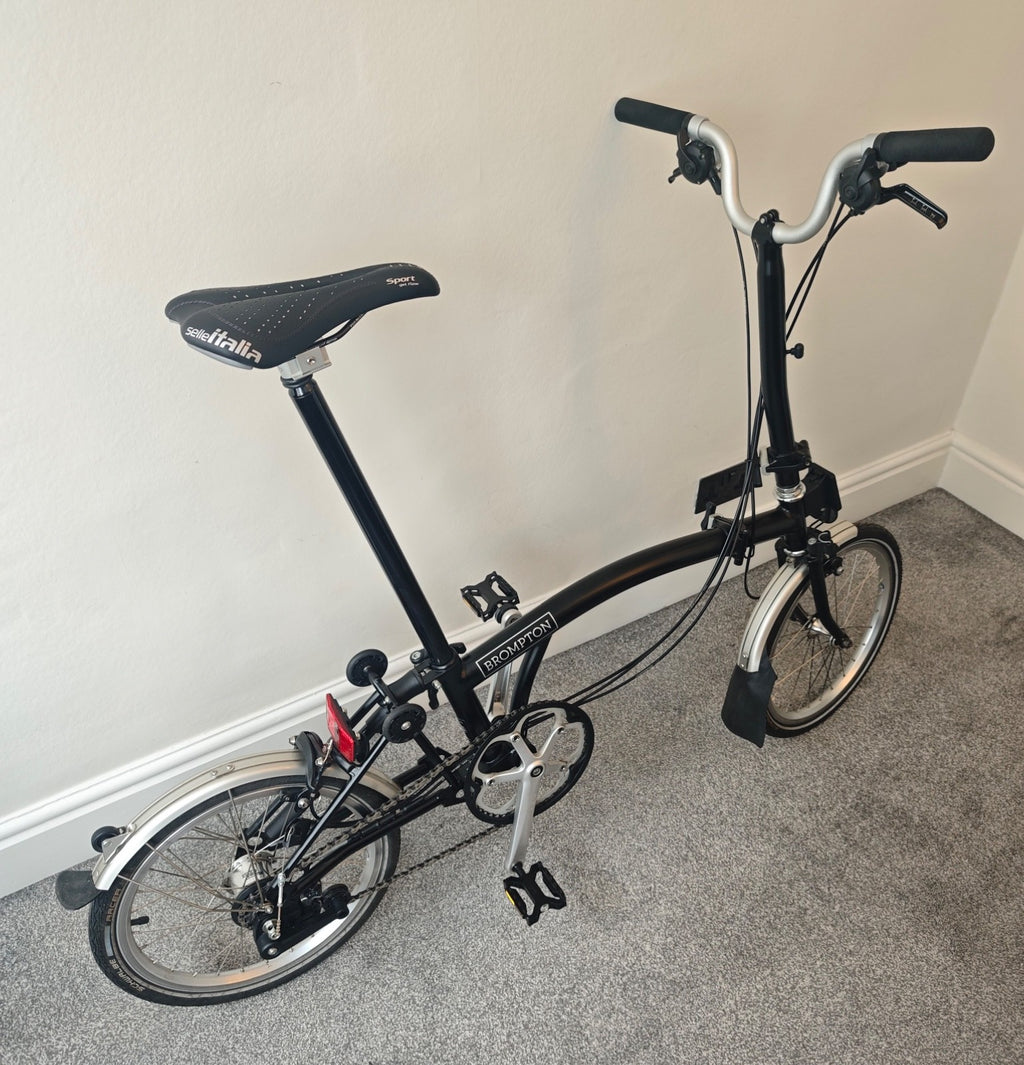 Brompton C Line 6 Speed H6L Folding bicycle in Black/Silver - 2020 - Upgraded