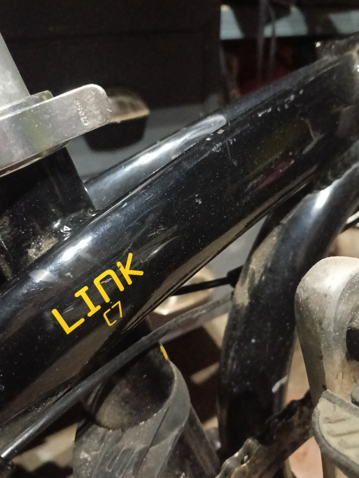 Tern Link C7 Folding Bike. 7 Speed 20" Wheels. Black