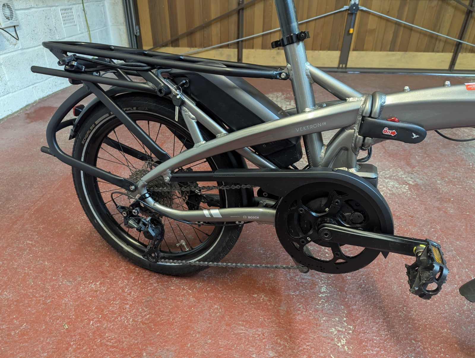 Tern Vektron S10 folding bike. Bosch Performance Line & Shimano Deore 10 gears