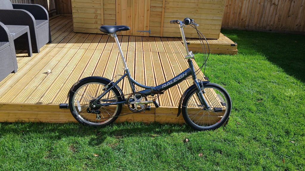 Raleigh EVO2 7 Speed Folding Bike in Green Grey