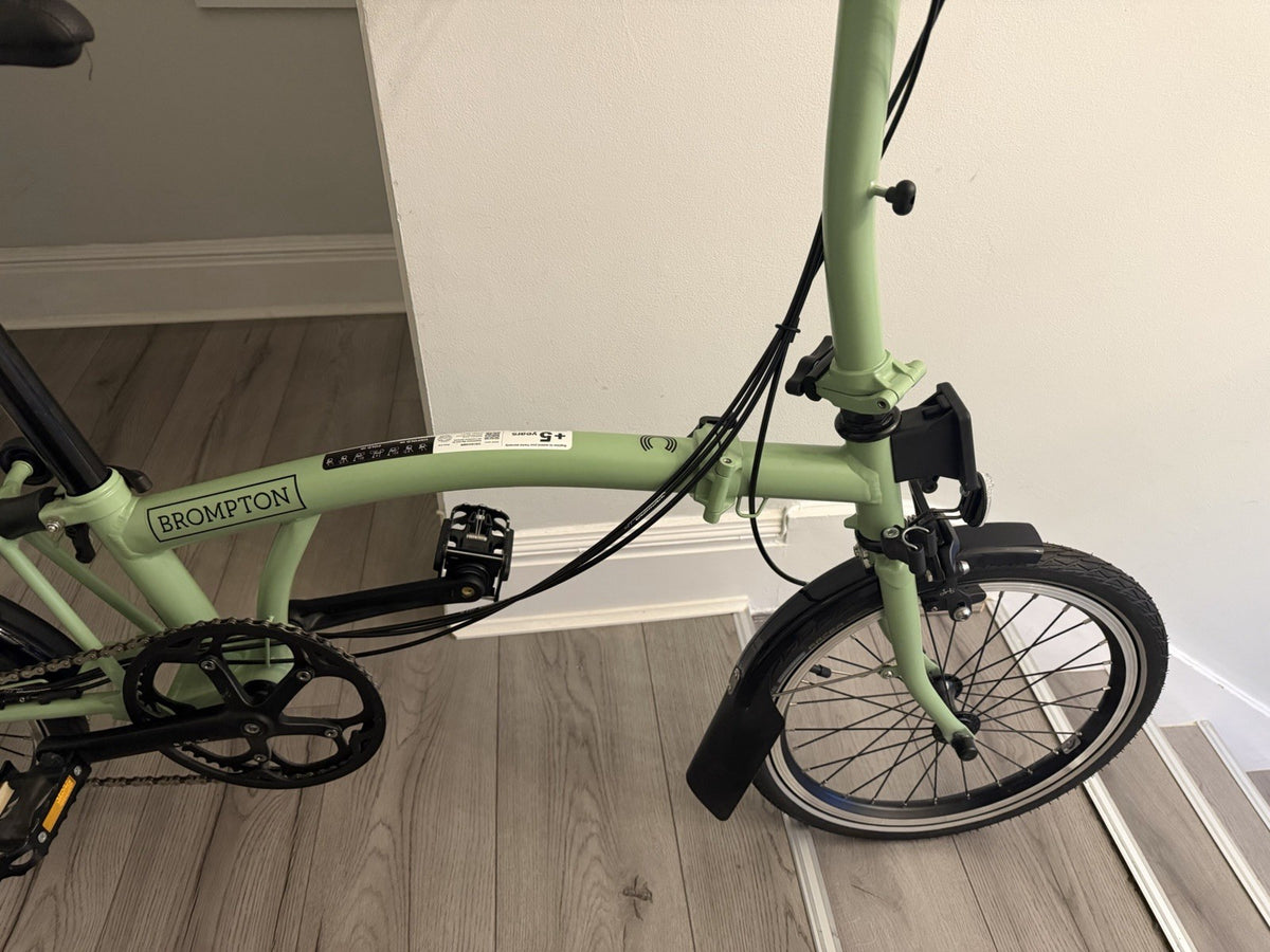 Brompton C Line Explore 6 Speed 2023 Matcha Green + Bags & Accessories