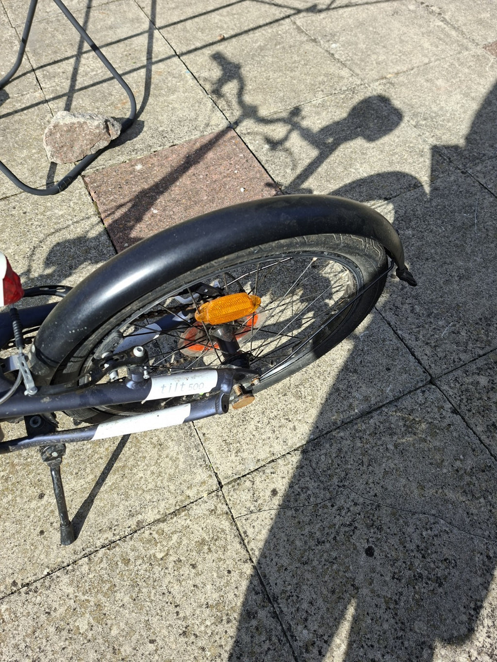 BTWIN Tilt 500 Folding Bike - Very Good Condition - blue - 20 inch wheels