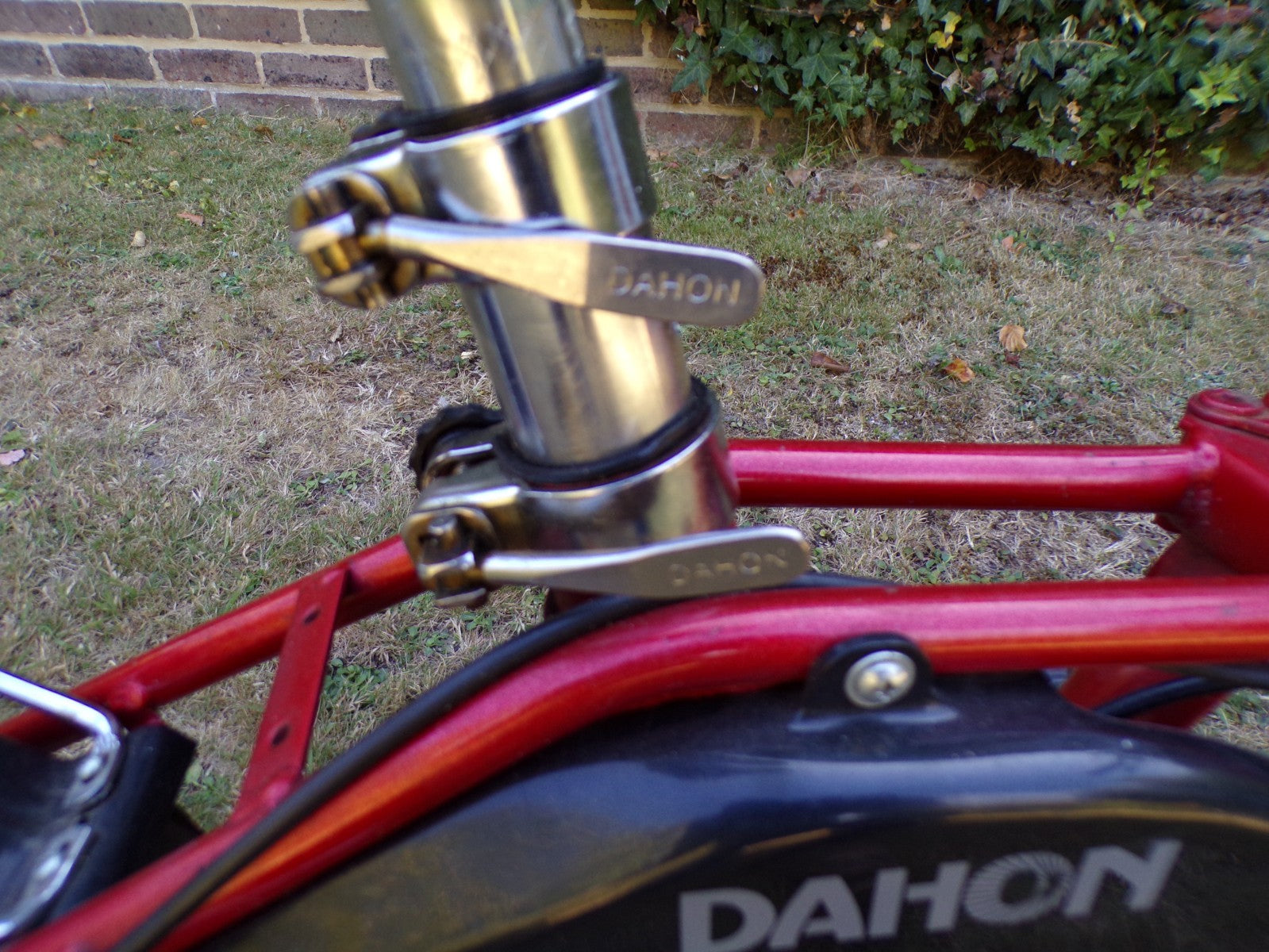 Dahon Classic 111 Folding Bike 3 Speed Cycle