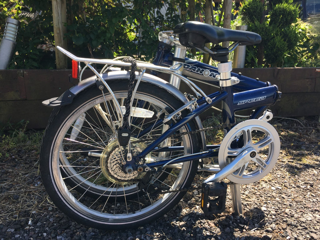 Dahon Speed D7 Folding Bike 7-Speed with brand specific carrier bag. DECENT