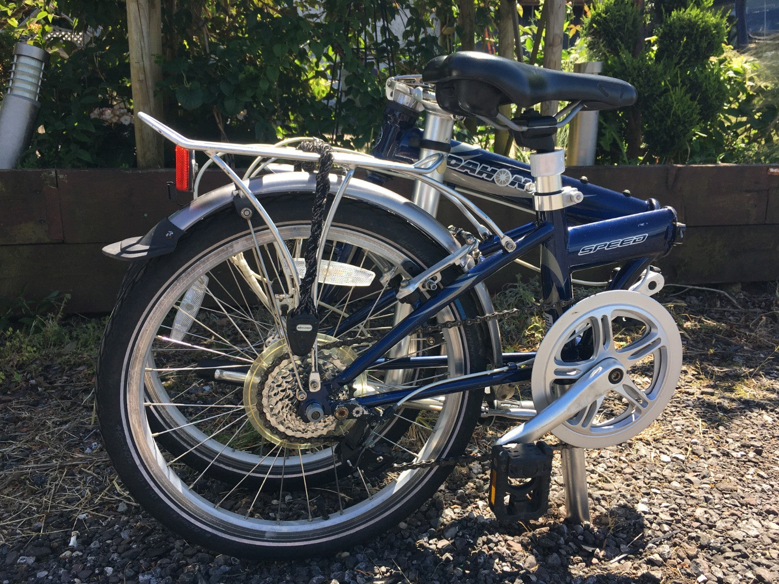 Dahon Speed D7 Folding Bike 7-Speed with brand specific carrier bag. DECENT