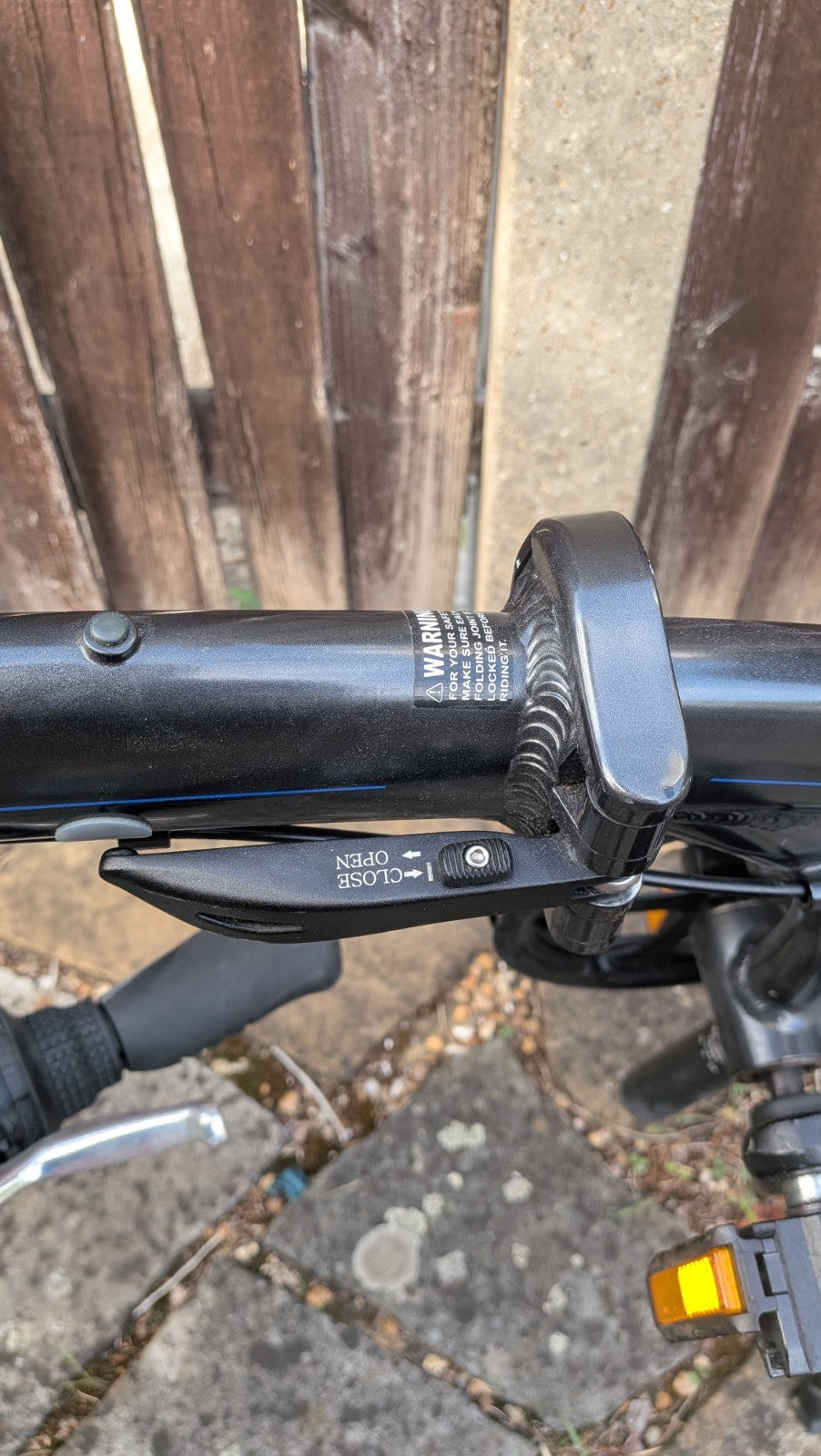Fold Up Carrera Intercity Bike Black In Excellent Condition