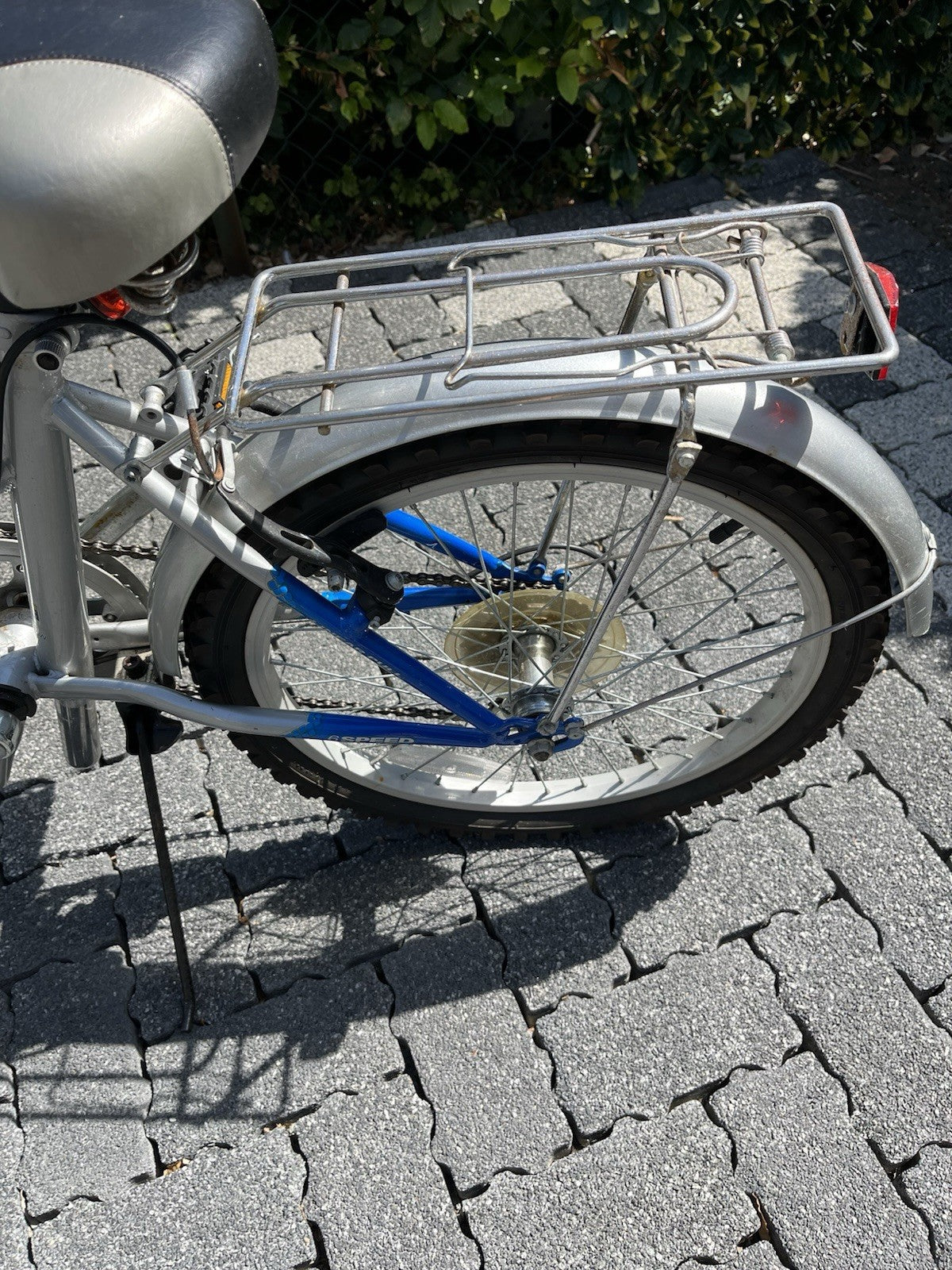 Challenge Gauntlet Folding Bike With 6 Speed Microshift Gears